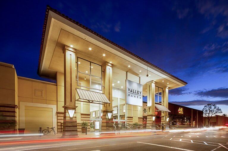 18 Top Best Things To Do In Bakersfield (Amazing &Amp; Attractive) 15 Valley Plaza Mall