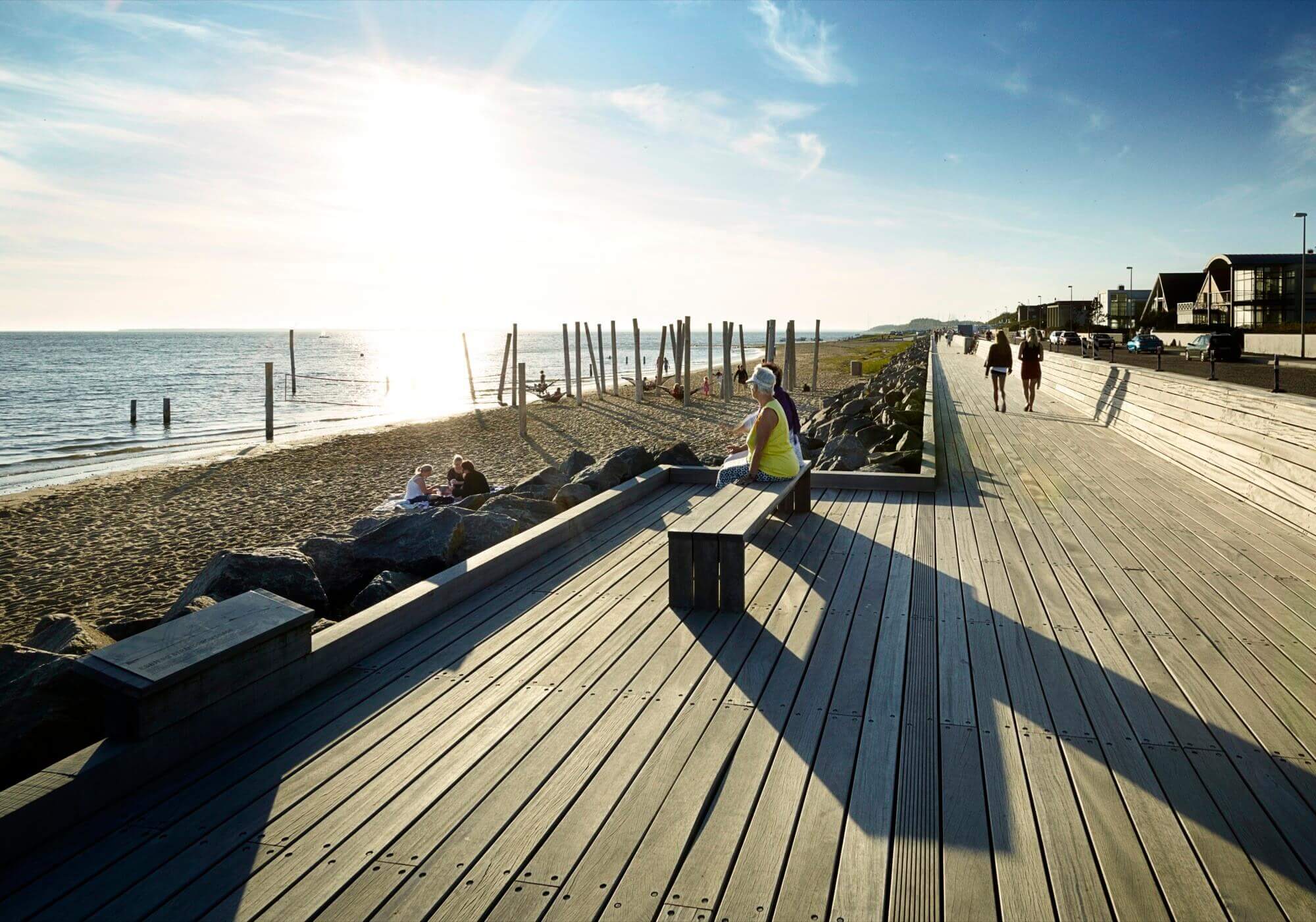 yacht club public beach