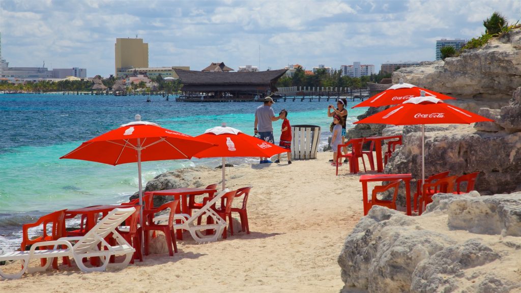 Playa Tortugas beach club