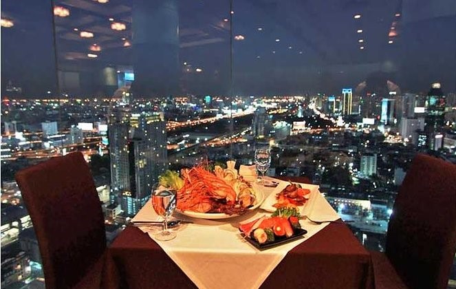  Crystal Grill Restaurant  -Baiyoke Sky Tower 