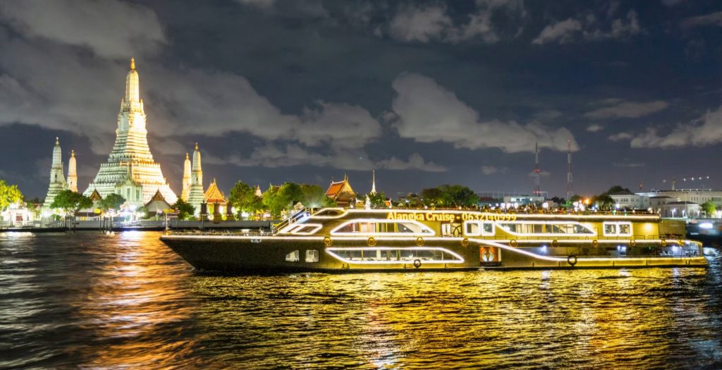 Cruise Down the Chao Phraya River