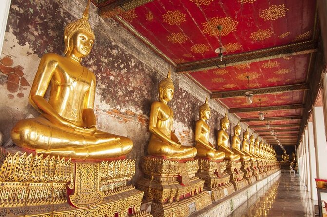 Visit Wat Suthat 