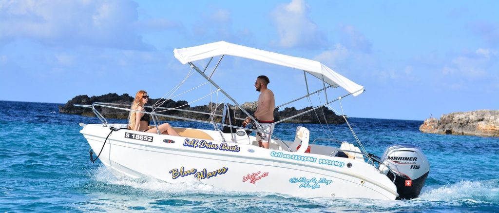 Get A Self-Drive Boat At Lagoon