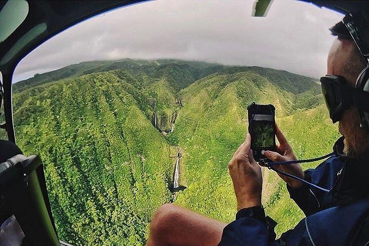 Helicopter Tour to See Maui's Mountains