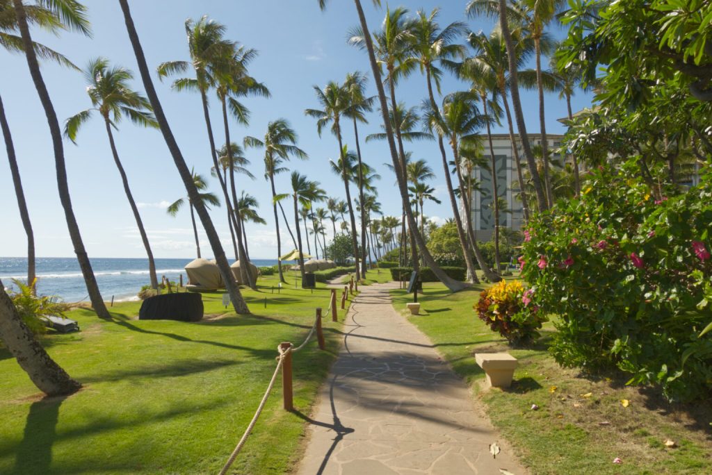 The walking trail of Ka'anapali Beach