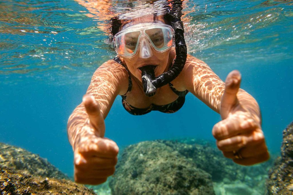 underwater molokini crater snorkeling