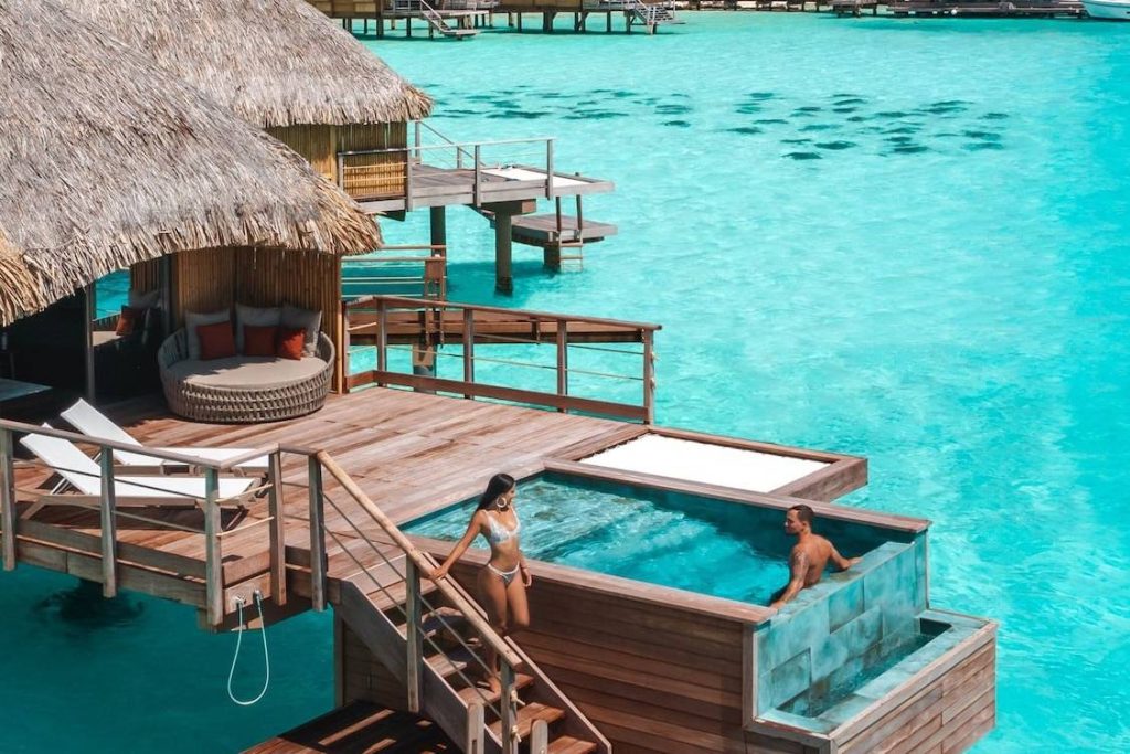 Bora Bora Honeymoon: Tahiti or Bora Bora: Which is Best for Honeymoon?