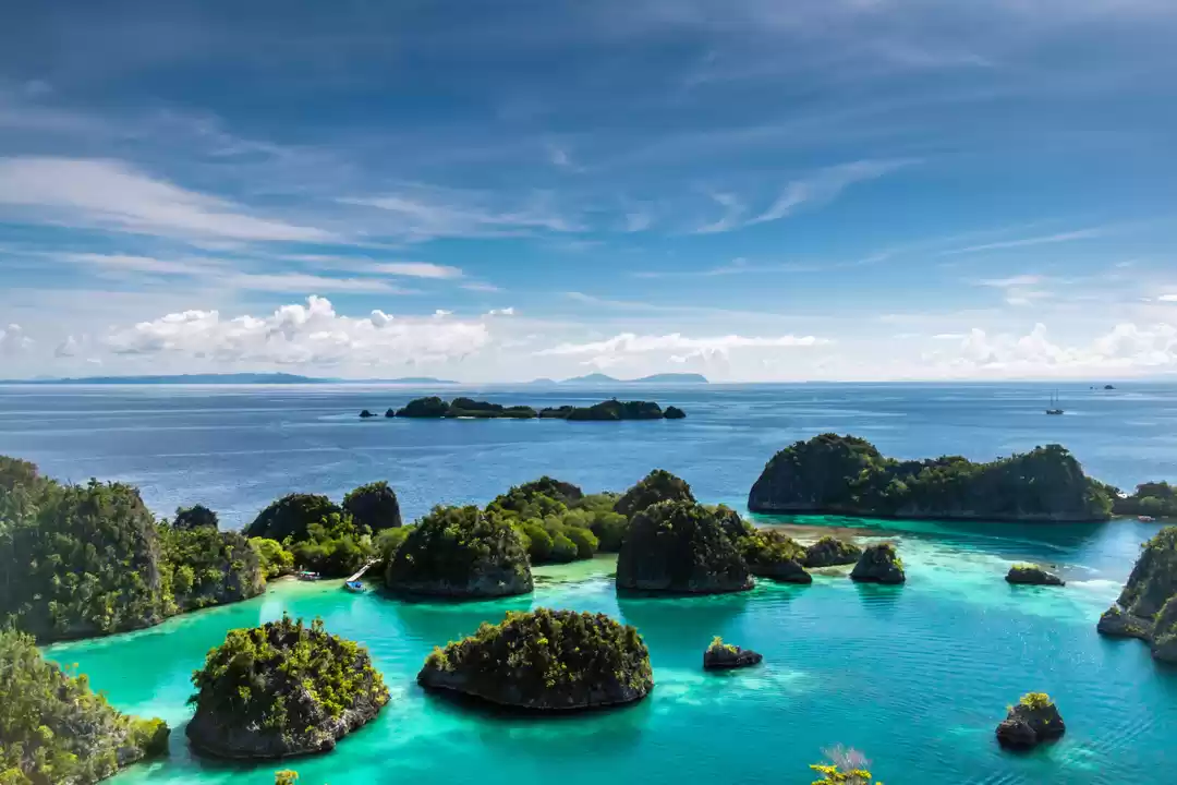 All You Need To Know About The Archipelago of Raja Ampat - A Tropical  Paradise Like No Other - Tripoto